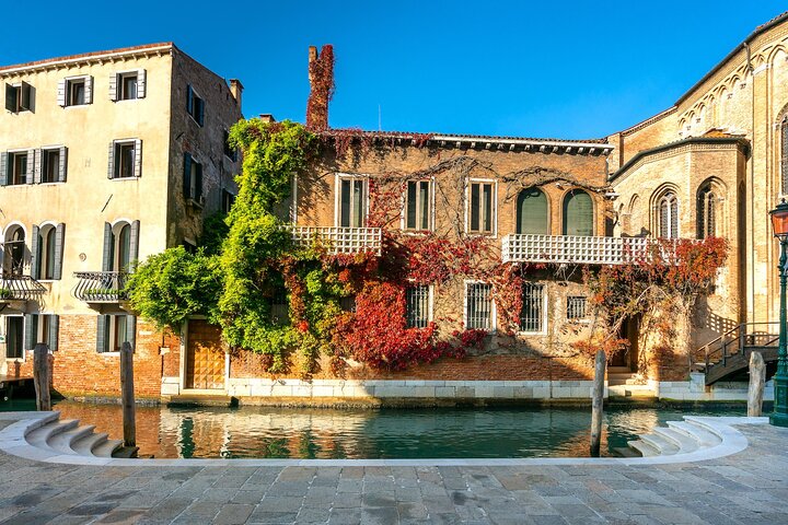 Ravenna Port to Venice with Deluxe Tour by Boat and Gondola