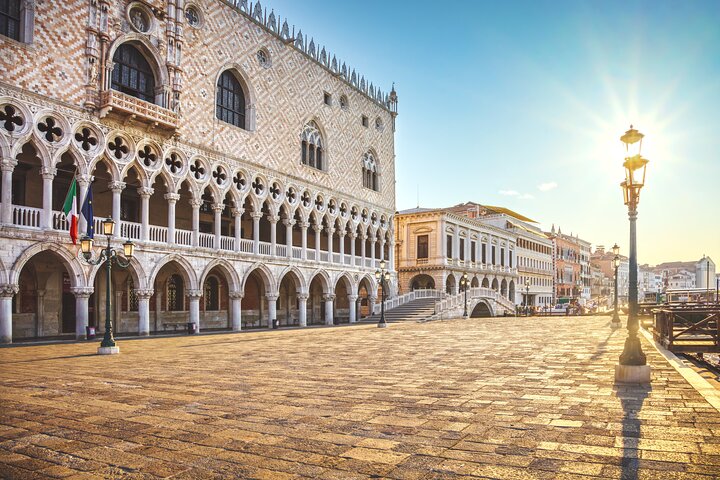 Ravenna Port to Venice with Deluxe Tour by Boat and Gondola