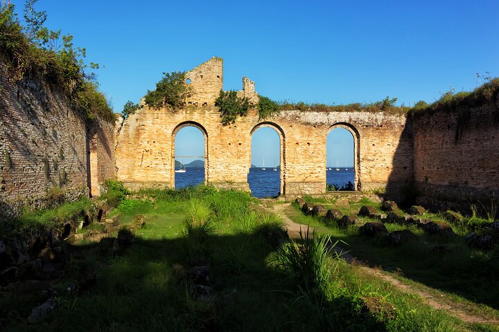 Scenic Train ride to historical cities of Morretes and Antonina