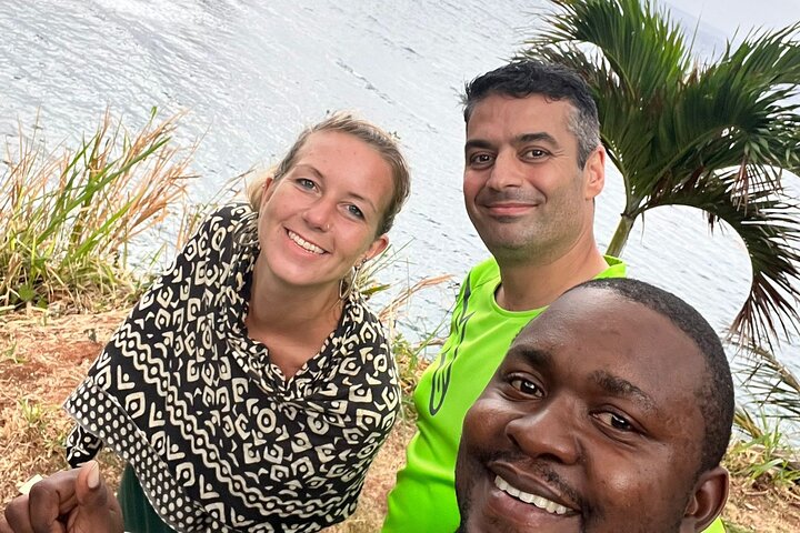 Scenic Tour of City and Rainforest, Waterfall, Sulphur Springs .