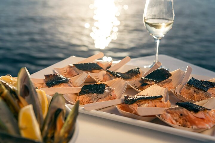 Marlborough Sounds Greenshell Mussel Tasting Cruise