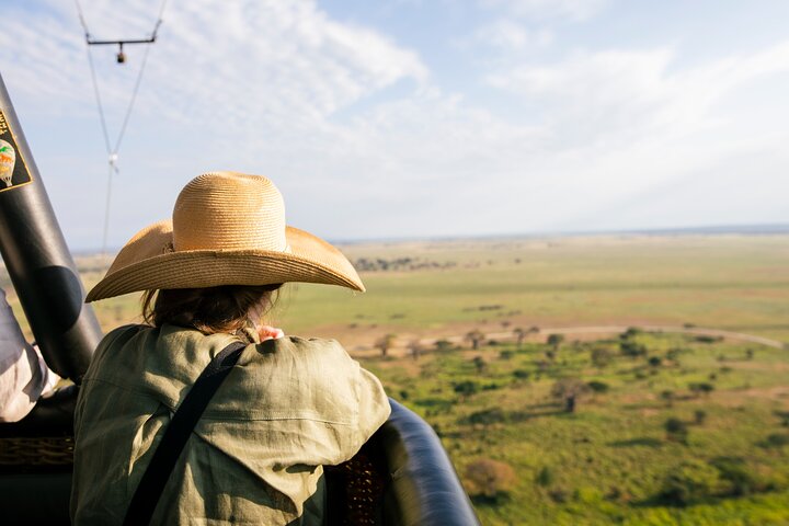 Balloon Safari & Bush Breakfast in Tarangire - Miracle Experience