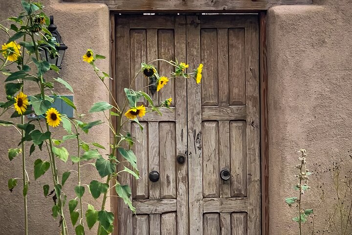 Santa Fe Small Group History Walking Tour In a City Different