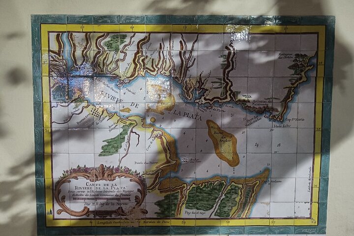 Walking tour around Colonia del Sacramento Old Town