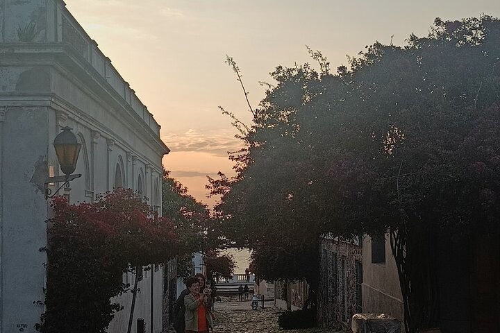 Walking tour around Colonia del Sacramento Old Town
