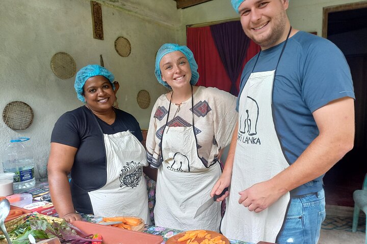 Sri Lankan cooking class with Nilu Kandy( FREE PICKUP & Drop)