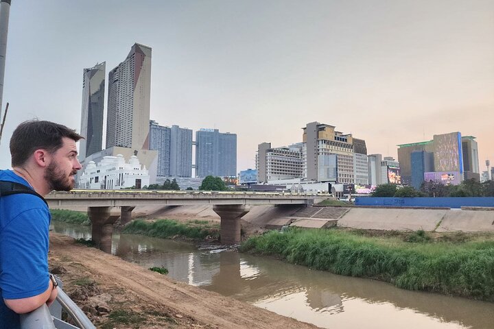 Visit 11 Places in One Day including S21 & Killing Field