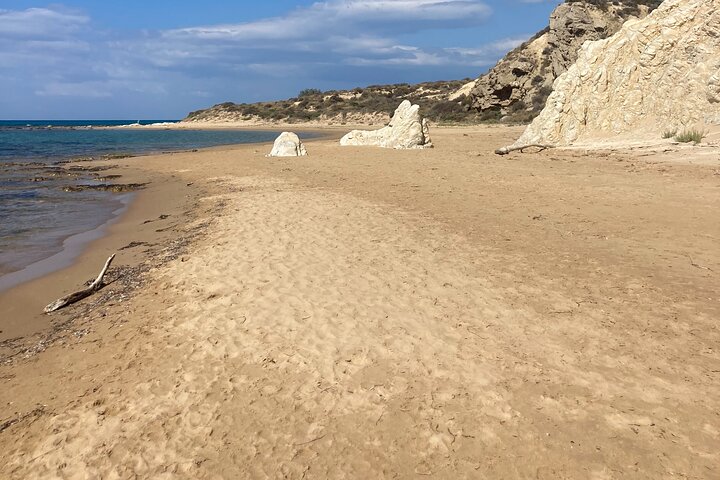 Kayak Tour: From Cala Manbrù to Torre Salsa Reserve