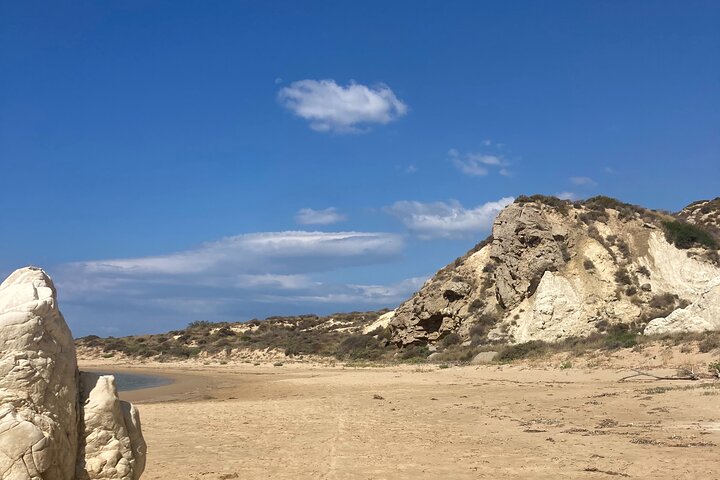 Kayak Tour: From Cala Manbrù to Torre Salsa Reserve