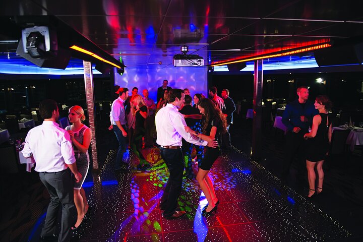 City Cruises NYC: Skyline Dinner Cruise from New Jersey