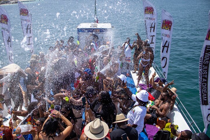 Adults only Hip Hop Sessions Boat Party Cancun