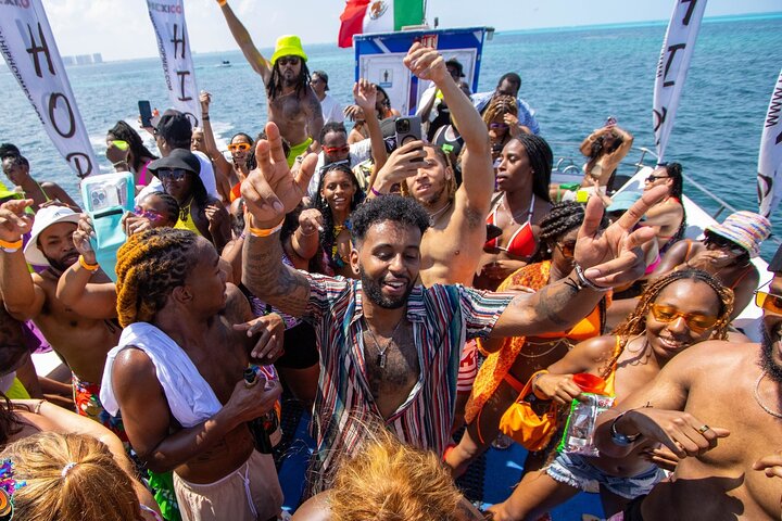 Adults only Hip Hop Sessions Boat Party Cancun
