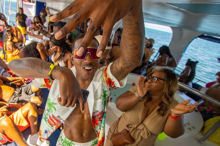 Adults only Hip Hop Sessions Boat Party Cancun