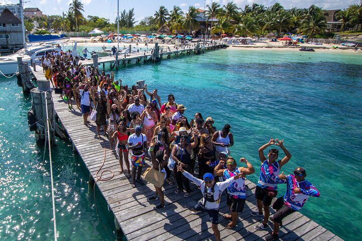 Adults only Hip Hop Sessions Boat Party Cancun
