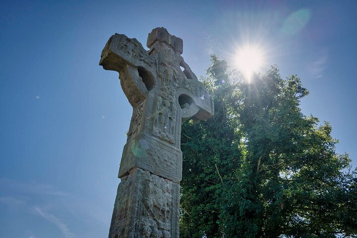 Galway Private Guided Walking Tour in Clifden Church Graveyard