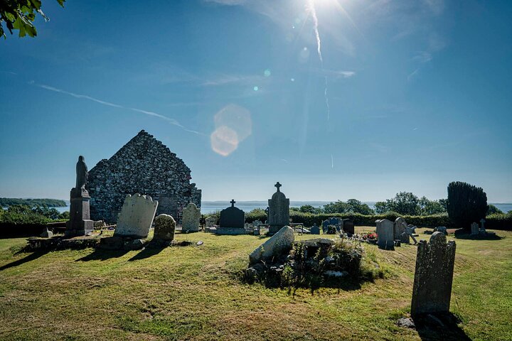 Galway Private Guided Walking Tour in Clifden Church Graveyard