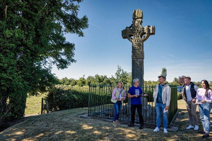 Galway Private Guided Walking Tour in Clifden Church Graveyard