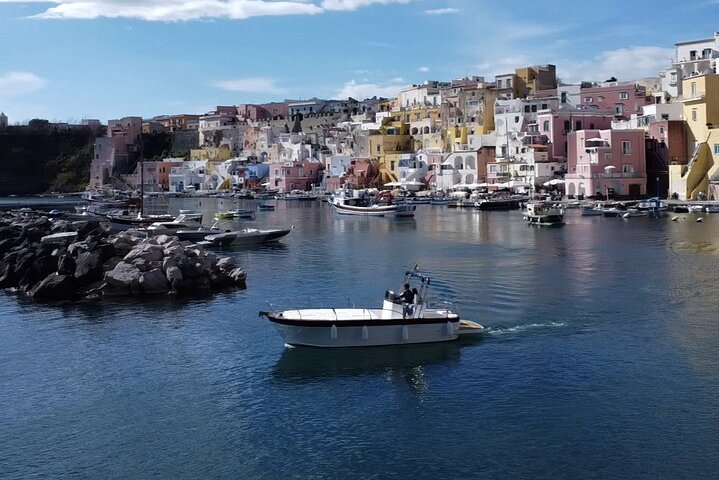 Procida : Boat Tours - Bathing Stops, Snorkeling and Underwater Photos