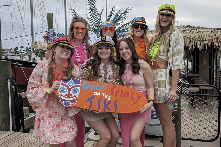 Ft Myers Beach 2 Hour Tiki Pub Fun in the Sun Dolphin Cruise