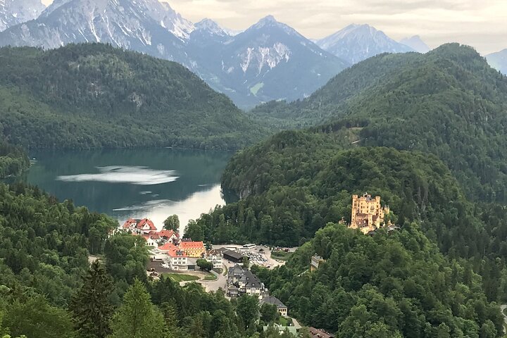 Neuschwanstein Castle and Linderhof Palace Day Trip from Munich