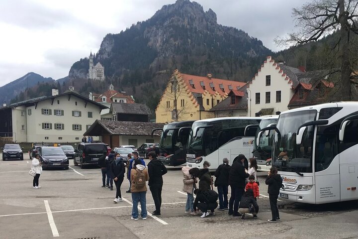 Neuschwanstein Castle and Linderhof Palace Day Trip from Munich