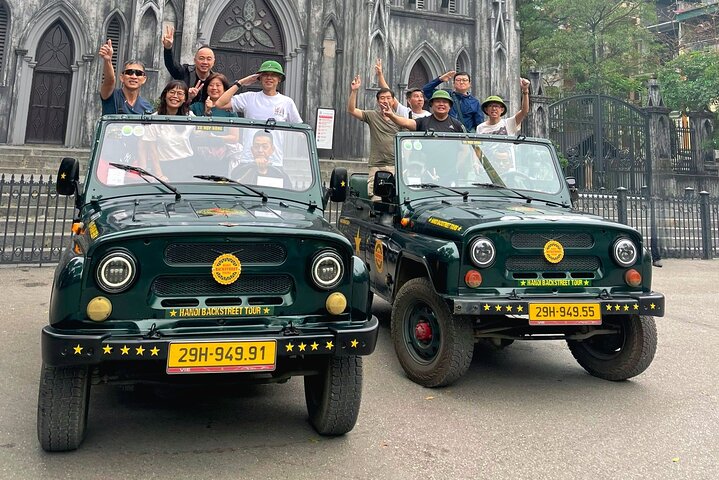 Hanoi Jeep Tour: Food, Culture and Fun by Vietnam Army Jeep