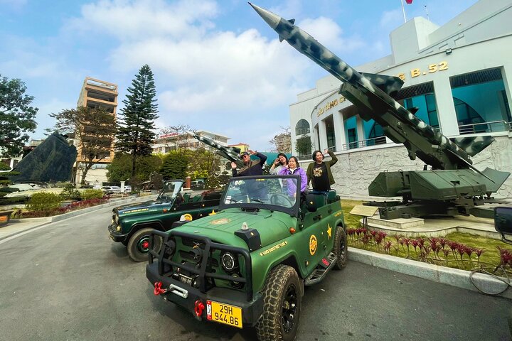 Hanoi Jeep Tour: Food, Culture and Fun by Vietnam Army Jeep