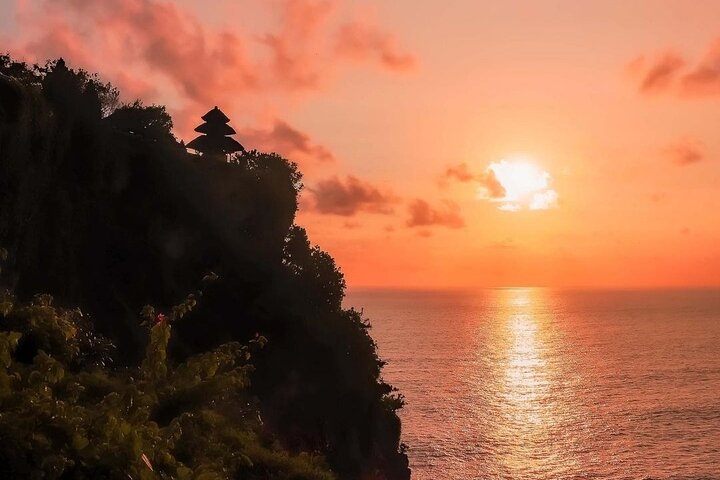 Kecak Fire Dance and Uluwatu Temple with Private Car Service