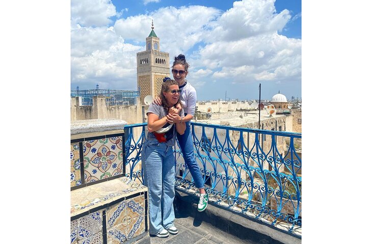 Fun VIP: Tunis Medina/Bardo + Sidi Bou Said + Carthage Pickup All
