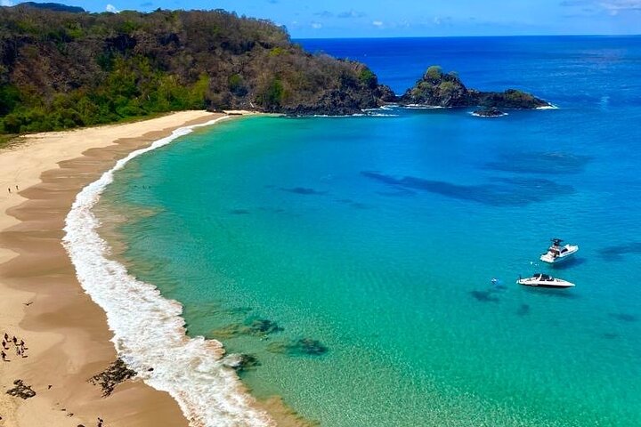 Island Tour in Noronha Full Day