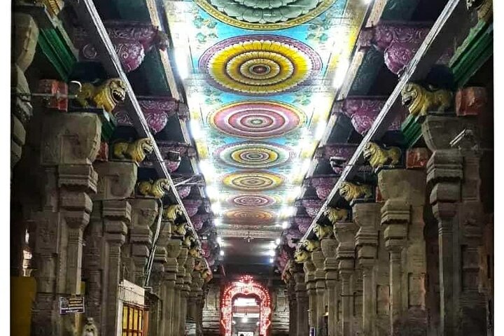 Madurai Walks : City Highlights Temple and Market Tour