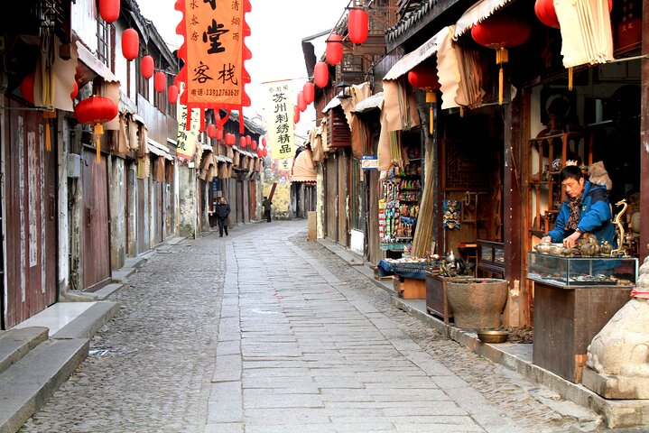 Suzhou 2-Day Private Tour with Tongli Water Village