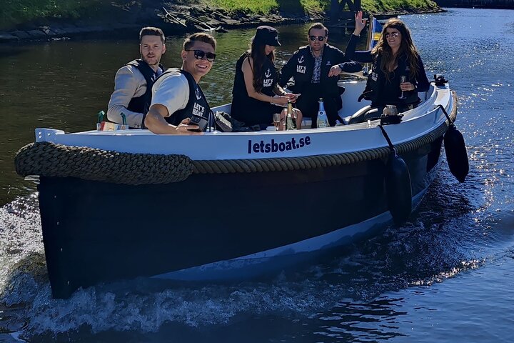 Self Drive Electric Boat in the Canals