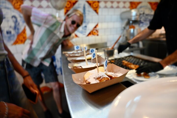 10 Tastes of Utrecht: Food Tour with Full Lunch and 2 Drinks