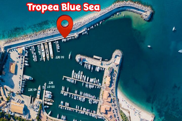 Boat Tour along the Coast of the Gods with Snorkeling
