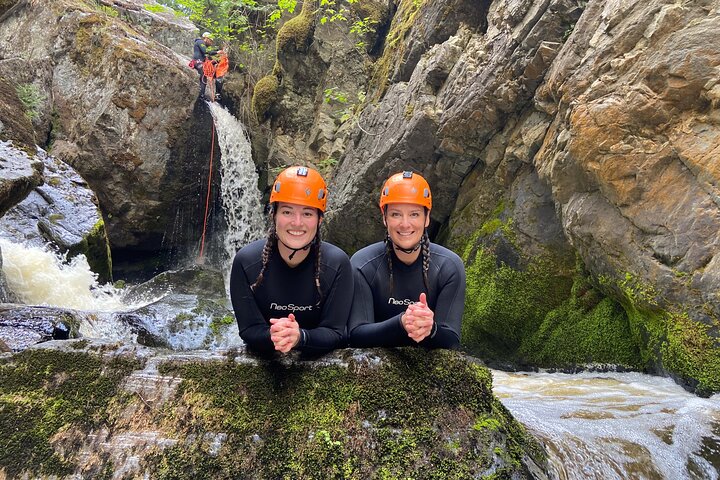Adrenaline Canyoning Tour Kelowna - Falls, Rappelling & Adventure