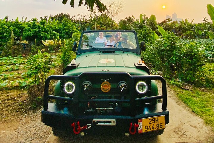 Hanoi Jeep Tour: Food, Culture and Fun by Vietnam Army Jeep