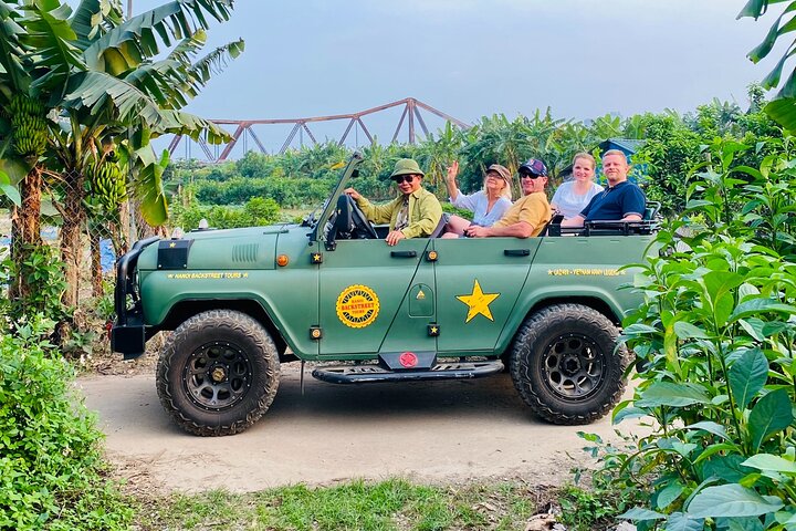 Hanoi Jeep Tour: Food, Culture and Fun by Vietnam Army Jeep