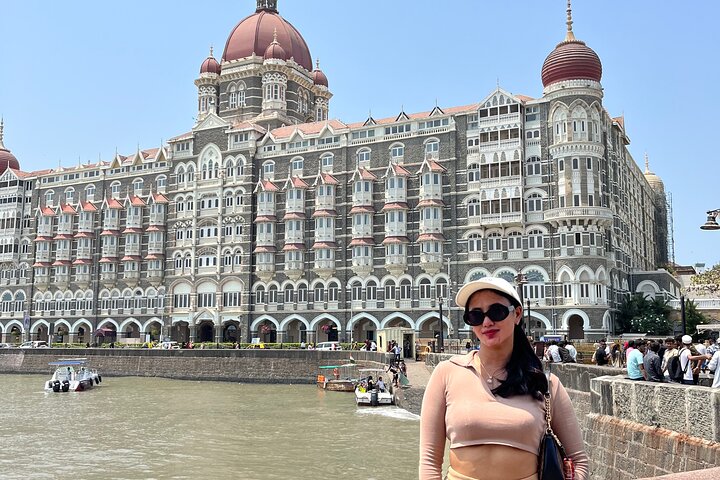 Private Mumbai City Tour with Guide and Transport