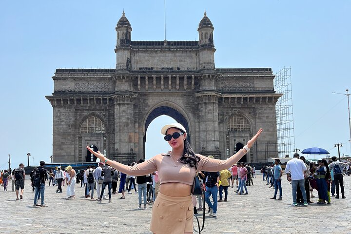 Private Mumbai City Tour with Guide and Transport