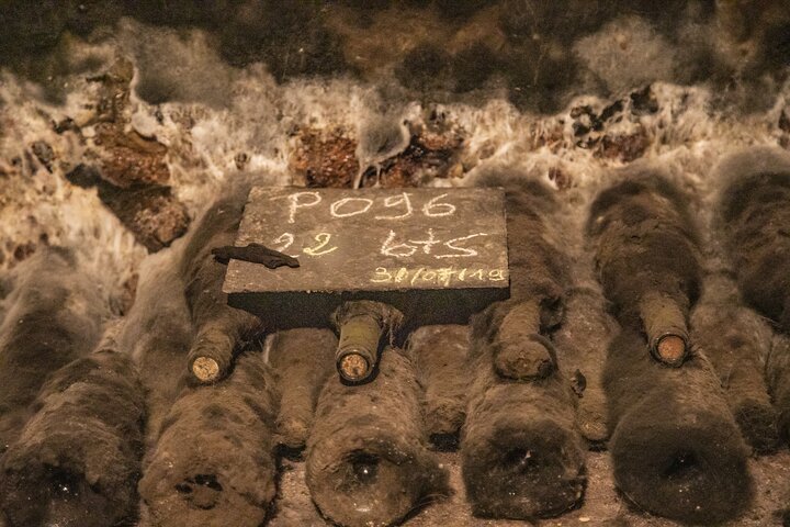 Full-Day Private Wine Tour in Côte de Nuits