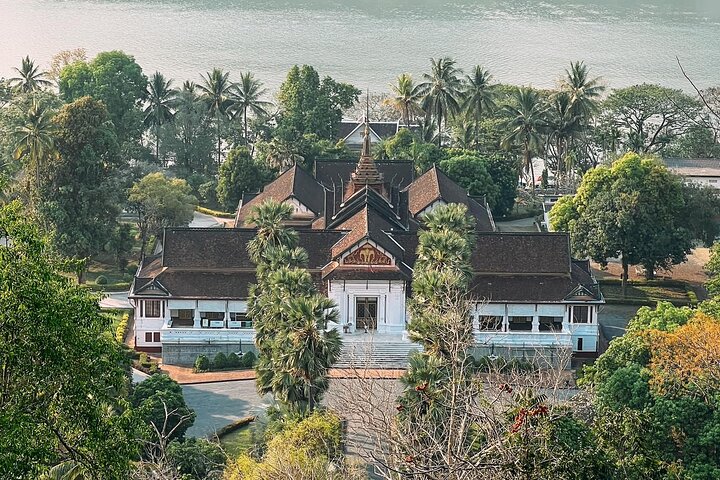 Chiang Rai: 2 Days 1 Night Slow Boat Transfer to Luang Prabang
