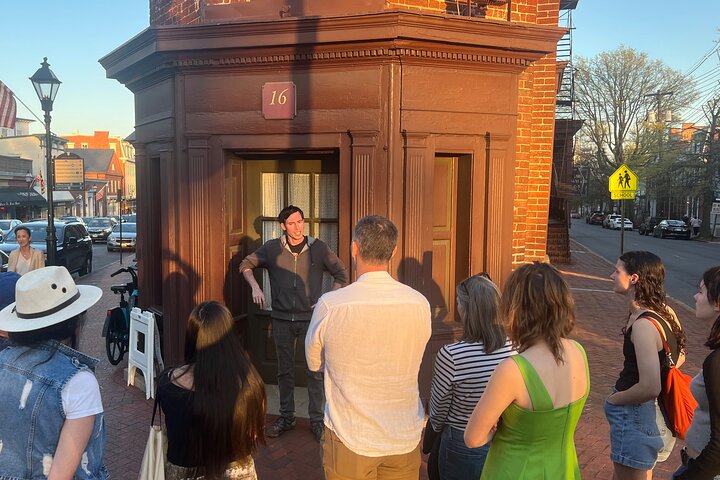 The Original Walking Ghost Tour by Annapolis Ghost Tours