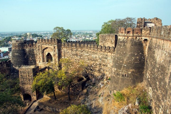 A Trip of Khajuraho, Orchha, Gwalior, Jhansi from Delhi in 5 Day