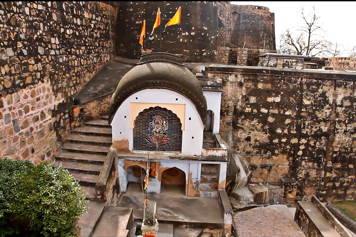 A Trip of Khajuraho, Orchha, Gwalior, Jhansi from Delhi in 5 Day