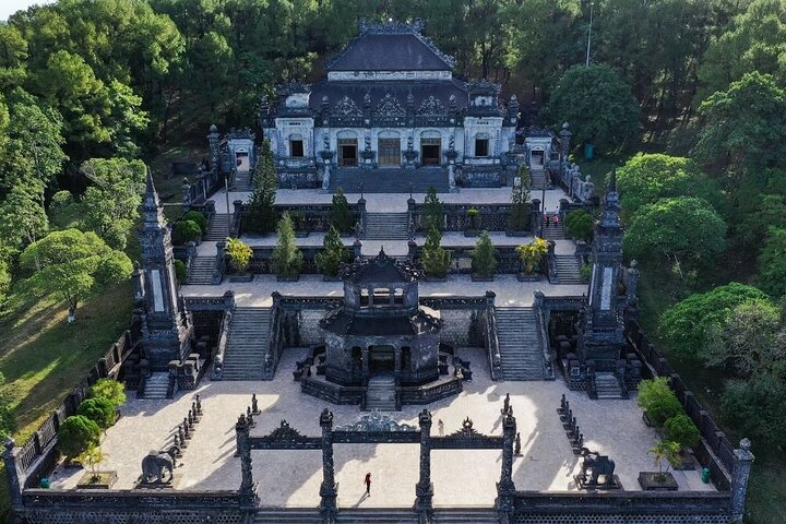 Hue Tombs Tour by Bike & Dragon Boat Cruise on Perfume River