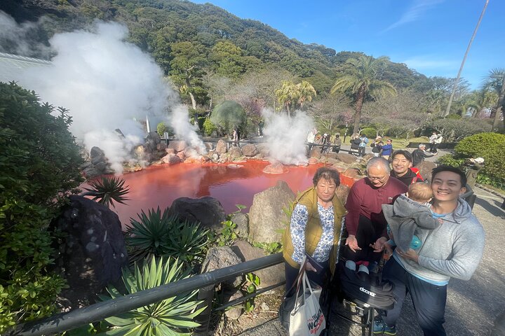 Hot Spring Beppu Onsen with Blue Hell cozy Tour by Car and walk