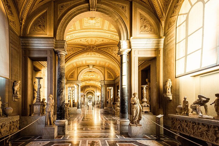 Vatican Museums, Sistine Chapel & St. Peter's Basilica Tour
