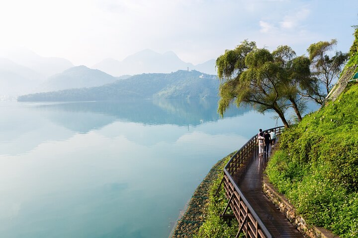 Exclusive 3-Day Sun Moon Lake & Alishan Private Tour