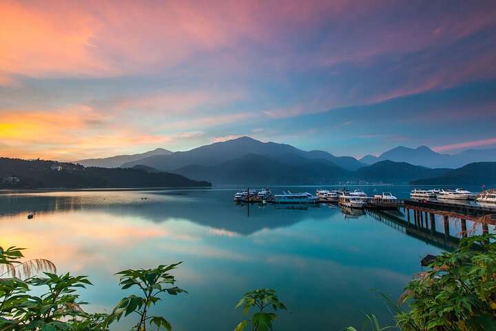 Exclusive 3-Day Sun Moon Lake & Alishan Private Tour